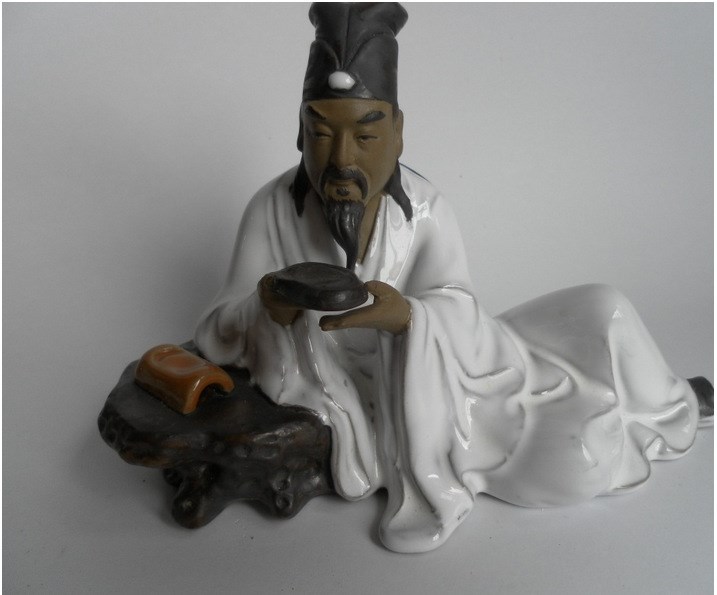 供應(yīng)小件陶瓷批發(fā)人物雕塑歷史名人書法家蘇東波觀硯書房擺件