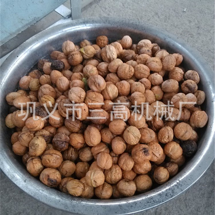 全自動青核桃剝皮清洗一體機(jī) 實體廠家 現(xiàn)貨直銷 量大從優(yōu)