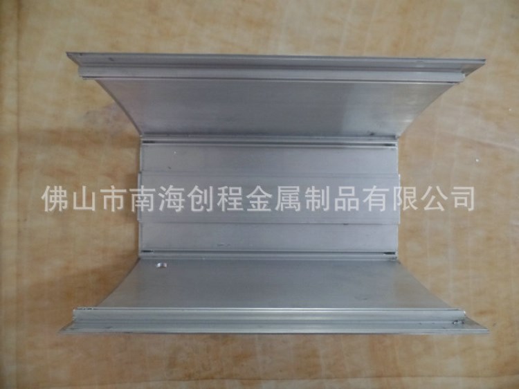 廠家供應(yīng)精密工業(yè)鋁型材 工程大型工業(yè)異型材 2500噸機(jī)擠壓生產(chǎn)