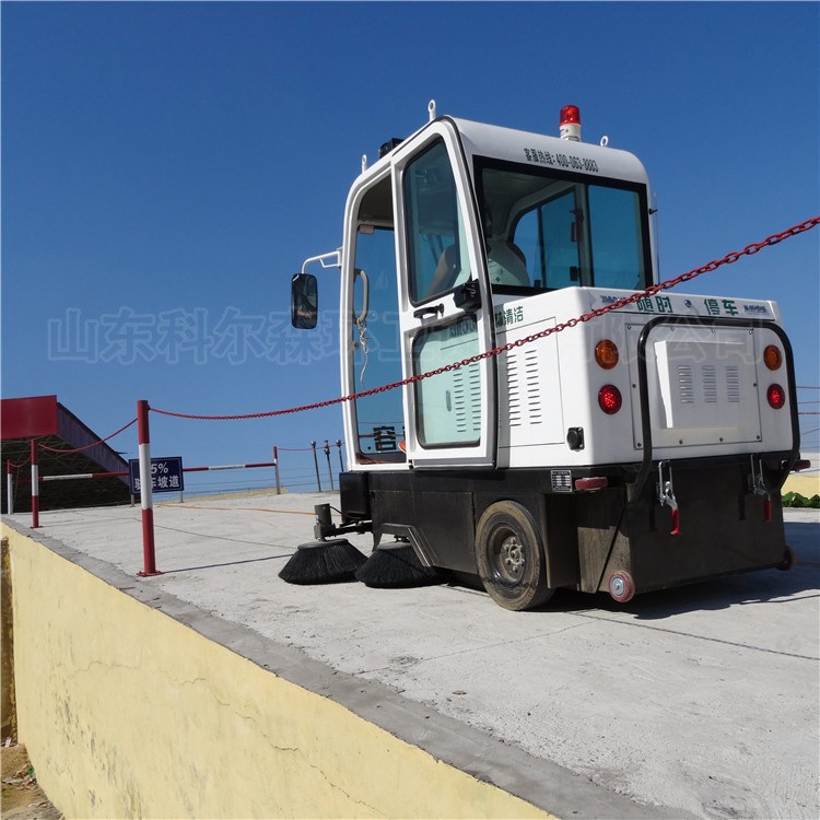 小型駕駛式掃地車 工廠車間倉庫灰塵掃地機(jī) 物業(yè)小區(qū)道路清掃車