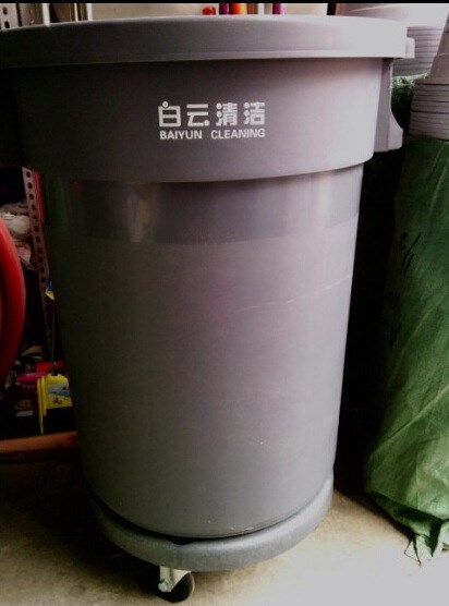 批發白云垃圾桶80升帶輪圓形清潔垃圾桶塑料桶雜物桶AF07503