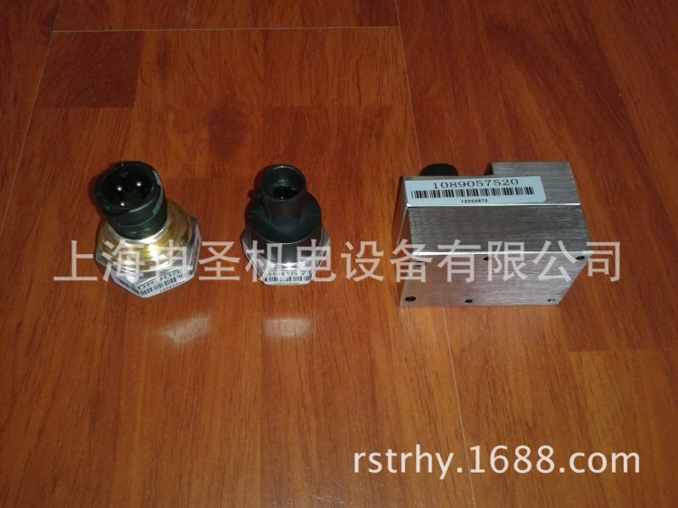 適用于阿特拉斯空壓機壓力傳感器1089957955