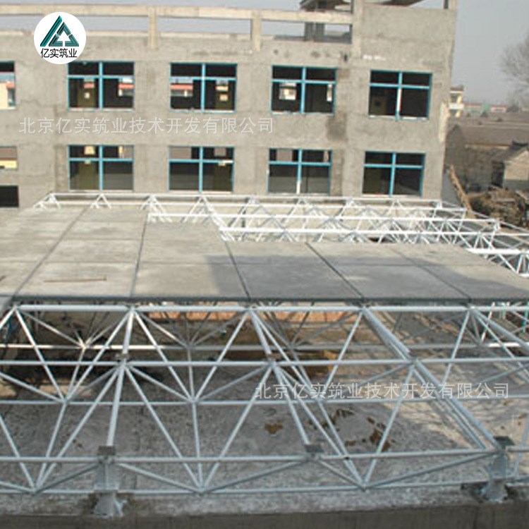 鋼骨架輕型板廠家供應(yīng)大型網(wǎng)架板 輕體樓板屋面板 造價低工期短