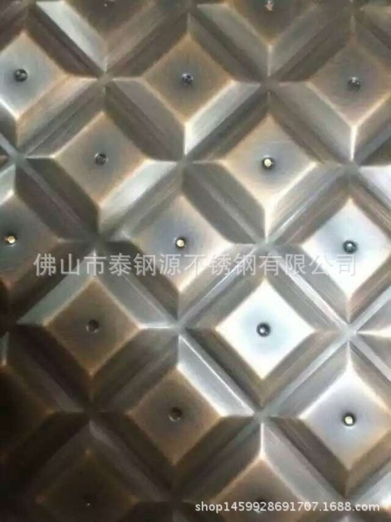 拉絲青古銅沖壓花板酒店裝飾板菱形沖壓花不銹鋼板背景墻花板22