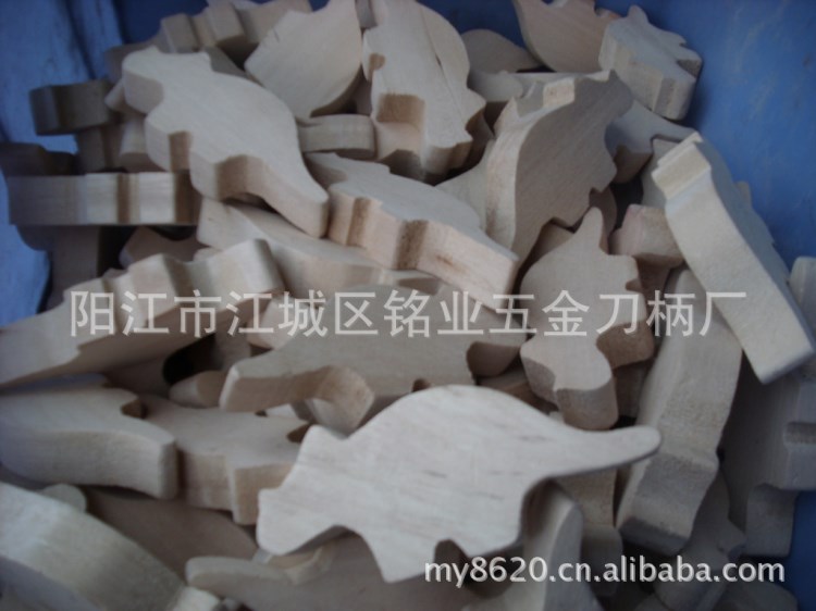 供應(yīng)學生學習雕刻專用鍛木木器工藝品  外形：車床工藝恐龍外型