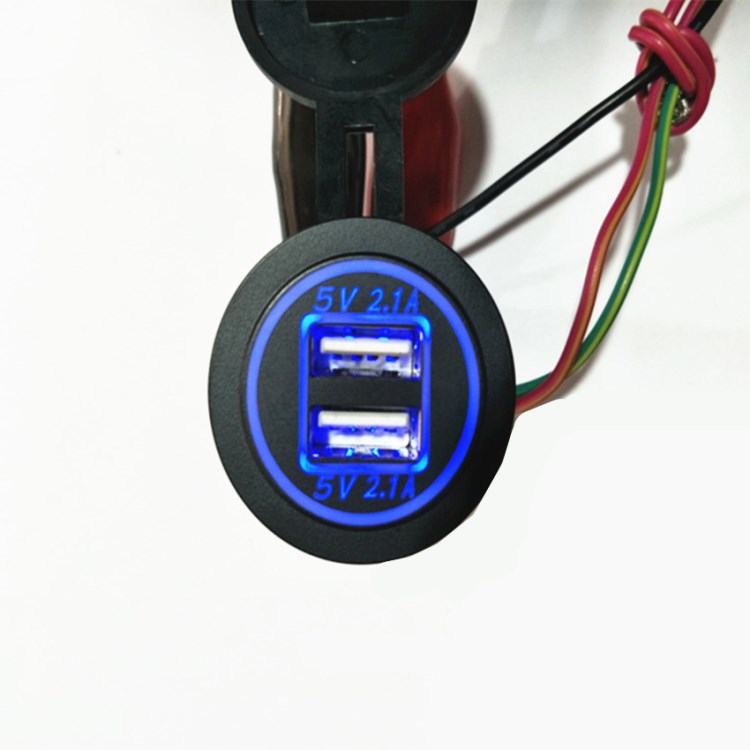 圓形新款4.2A雙USB  車載車充數(shù)碼產(chǎn)品充電器  5V  LED 藍燈CY