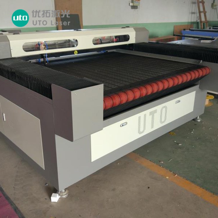 優(yōu)拓激光送料機(jī)1630 全自動(dòng)雙頭激光送料裁切機(jī)