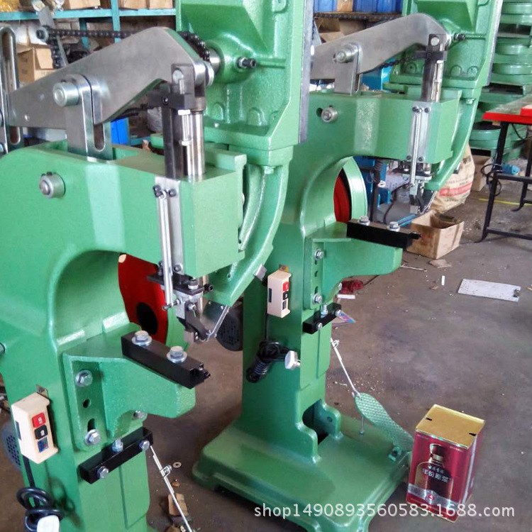 大量定做  CN-70腳踏式氣動(dòng)打釘機(jī)  LED專用氣動(dòng)打釘機(jī)