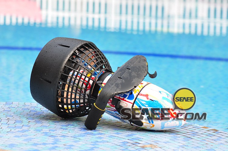 潛水器 外貿(mào)熱賣裝備水中推進器 水上運動潛水器 水下滑板車批發(fā)