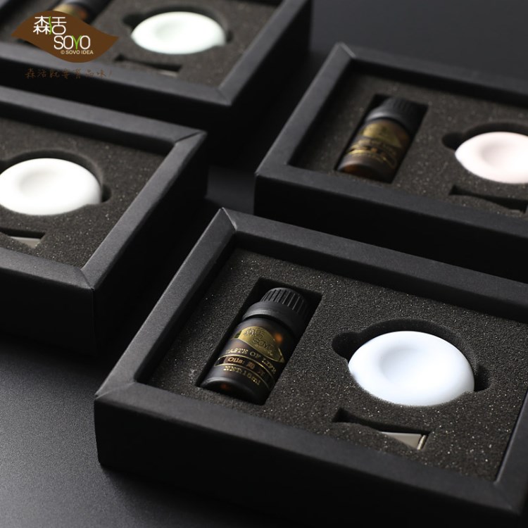 廠家批發(fā)硅藻土精油車載擴(kuò)香器多款香味 除臭芳香用品
