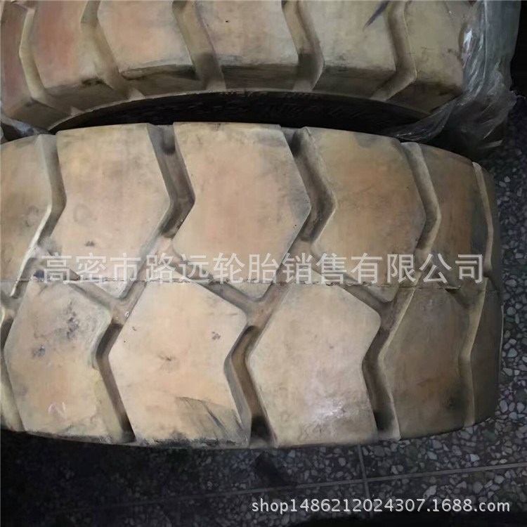 現(xiàn)貨供應(yīng)前進(jìn)牌叉車實(shí)心輪胎27*10-12工業(yè)輪胎27X10-12