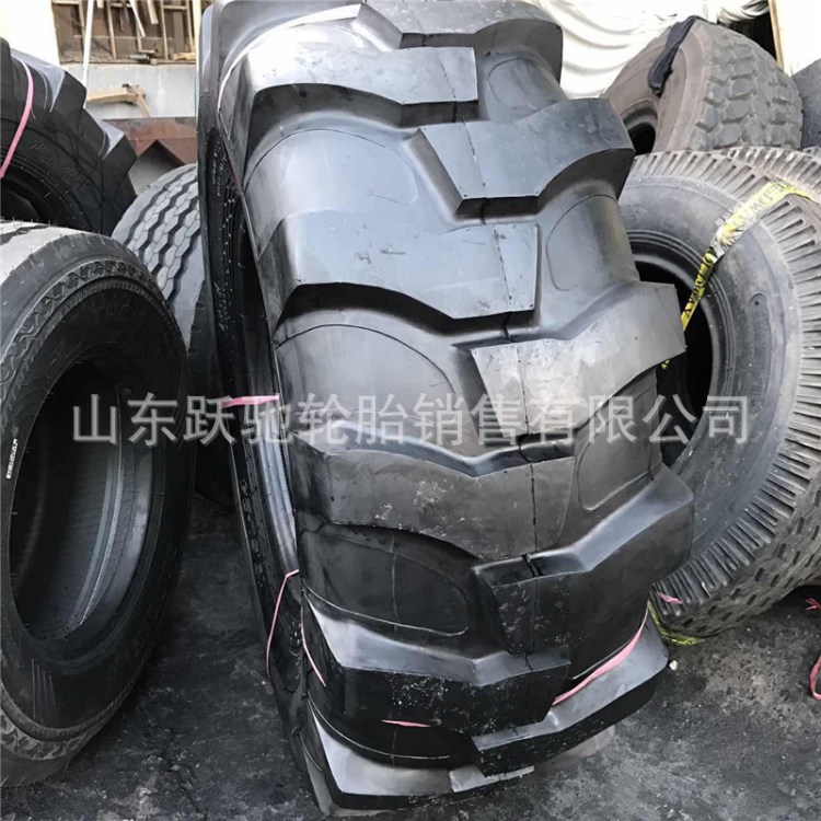 現(xiàn)貨供應 兩頭忙挖掘裝載機輪胎19.5L-24鏟車工程機械輪胎