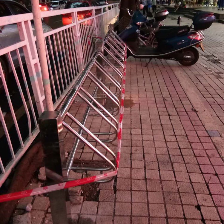 304不銹鋼單面立式自行車停放架，擺放架