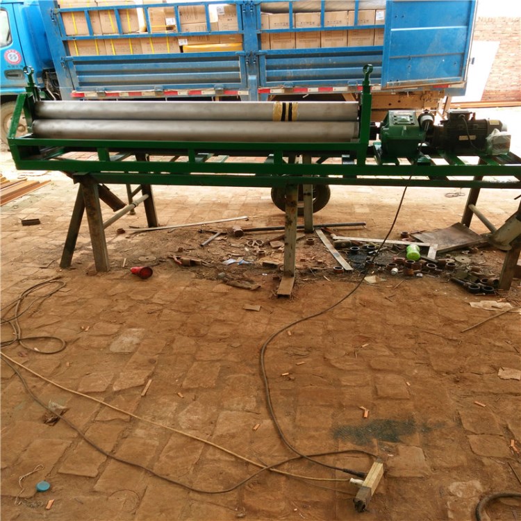 廠家直銷電動卷圓機加工訂做各種型號卷板機鐵板壓平機歡迎咨詢