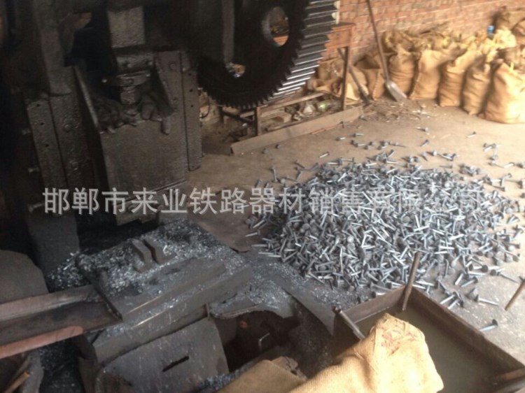 16道釘 機制道釘 煤礦小道釘 國標手工道釘 12*120道釘 8道釘