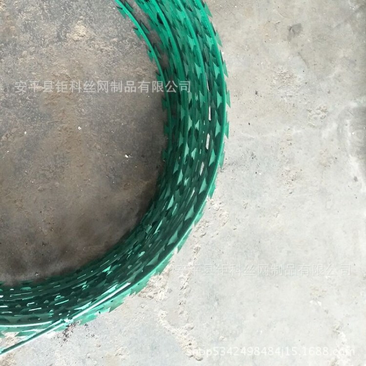 現貨供應鍍鋅刀片刺網  小區防護網  監獄防護網  批發價格