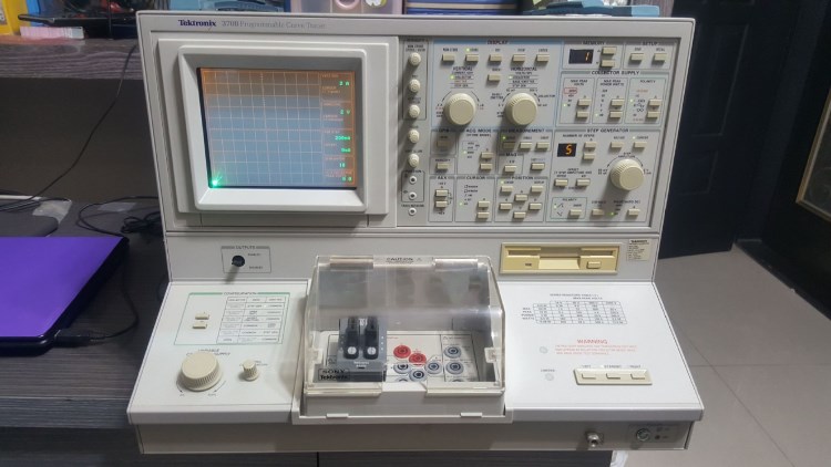 Tektronix 370B晶体管图示仪