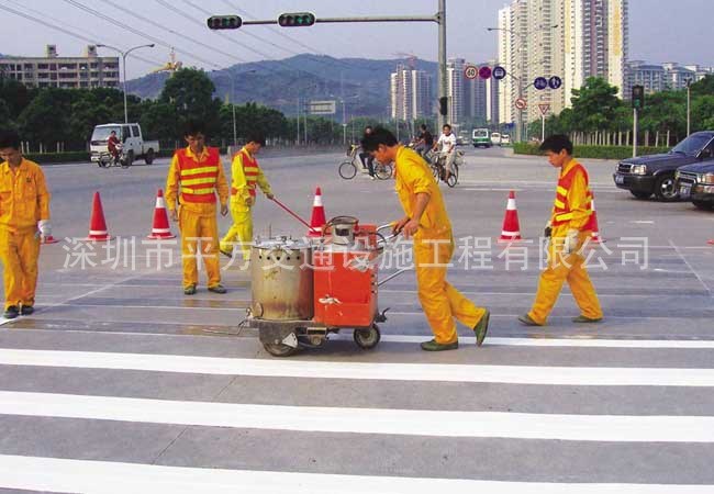 深圳車位劃線 停車場劃線 道路劃線 熱熔劃線 停車場設(shè)計與施工