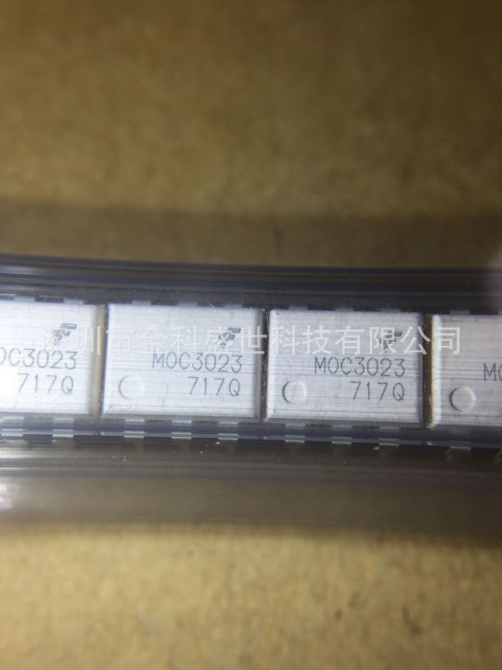 MOC3023M MOC3023 DIP-6 光耦合器 FAIRCHILD仙童原裝 假一賠十