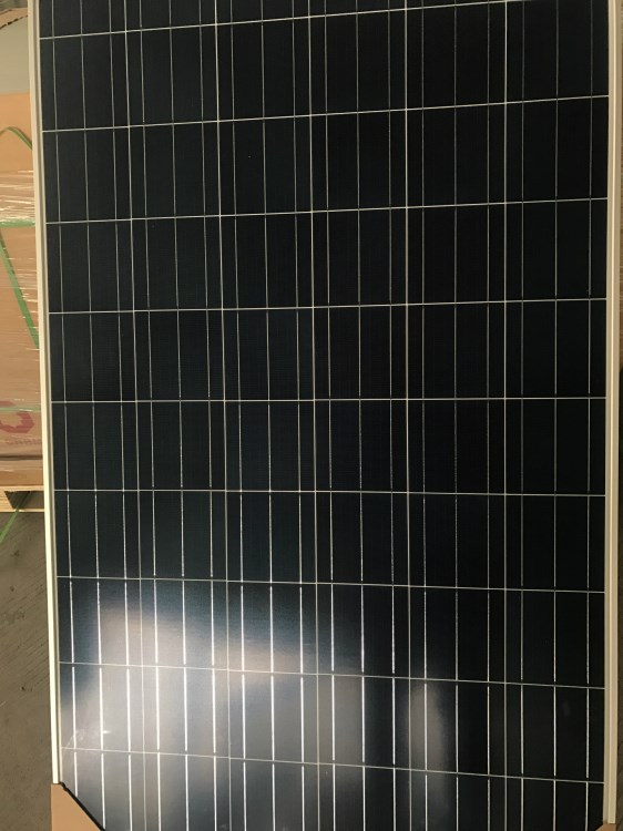 武漢舊光伏板回收15950922468多晶硅發(fā)電板回收300瓦光伏板回收