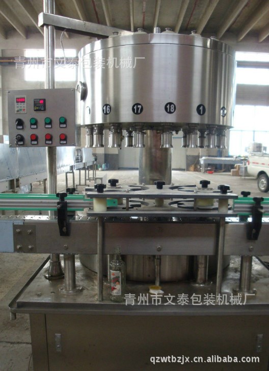 【供應】 廠家特別推薦WTJG-12新型全自動白酒等酒類灌裝機