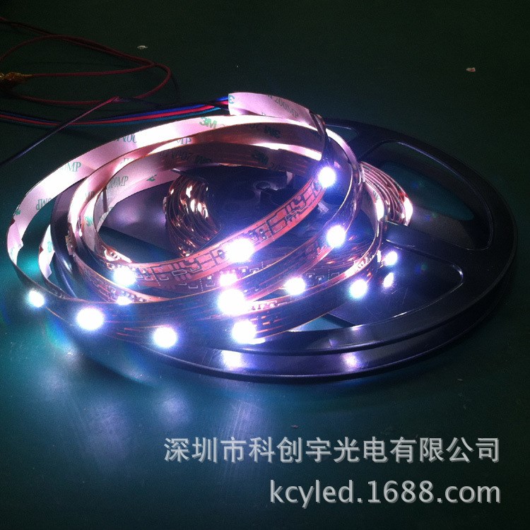 供应高品质低压5V 25LED 5050RGB不防水软灯带、软灯条