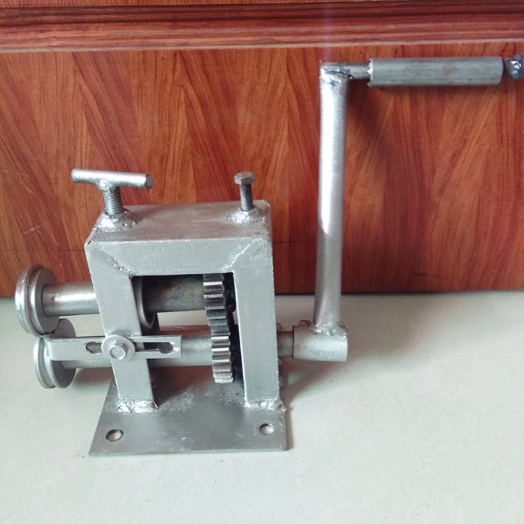 廠家直銷(xiāo)鐵皮手動(dòng)壓邊機(jī) 小型手動(dòng)壓邊機(jī)軋股機(jī)規(guī)格定做
