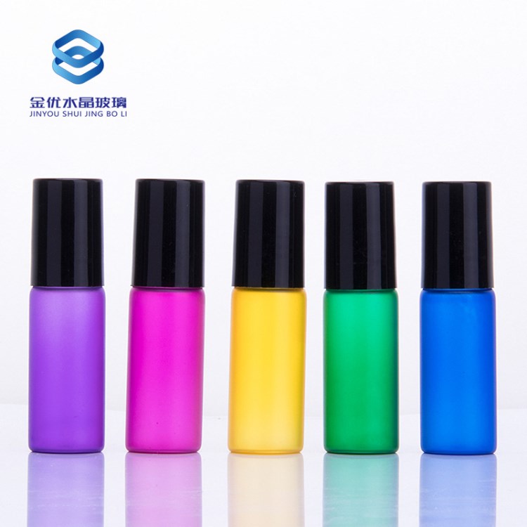 現(xiàn)貨5色分裝亞光滾珠瓶5ml 化妝品藍色玻璃走珠瓶 按摩鋼珠精油瓶