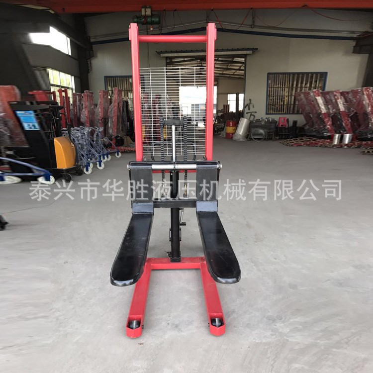供應1噸2噸 手動液壓堆高車 手動托盤裝卸叉車 升高車 堆垛機批發