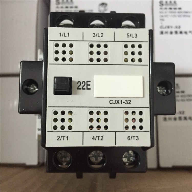 上海人民 交流接觸CJX1-32/22 3TB44 220V 36V 110V 380V  銀點(diǎn)