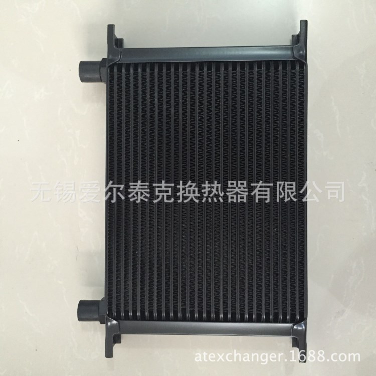 供應定制改裝車用變速箱接頭AN6810層數7132530油散熱器