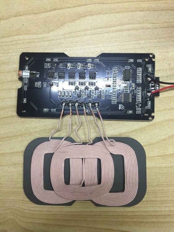 qi標(biāo)準(zhǔn) 三線圈無線充電器方案 PCBA 廠家自主研發(fā)生產(chǎn) 可定制