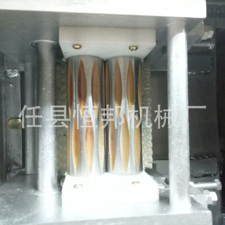 廠家供應面魚機不銹鋼拔魚子機 搓魚子機器莜面魚魚機 面疙瘩機