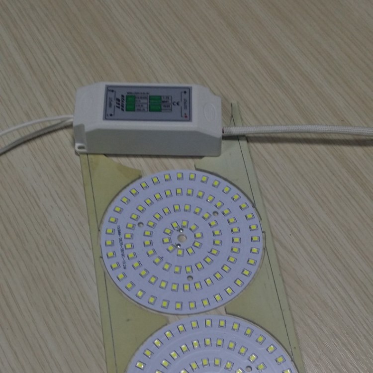 量19W2835圓形剛性LED驅(qū)動電源 廠家直銷LED內(nèi)置電源