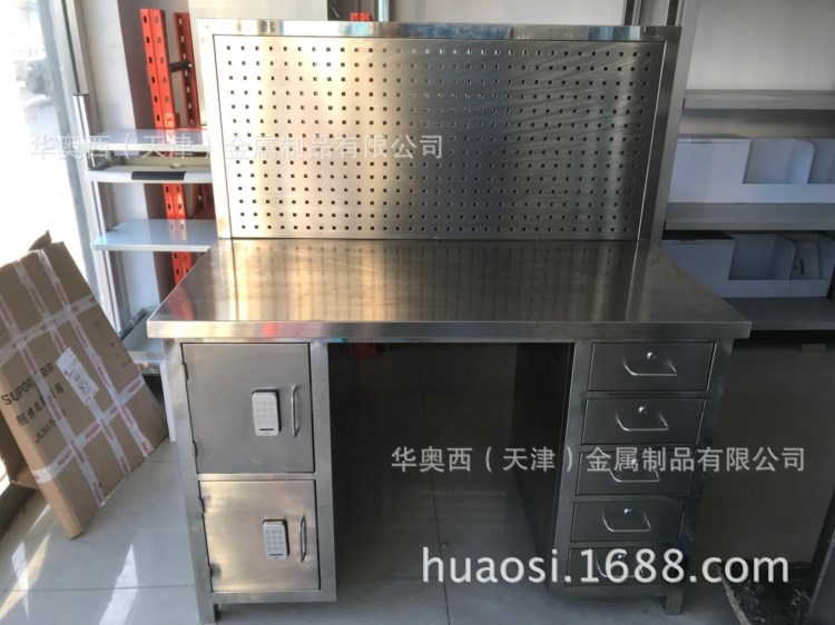 不銹鋼工作臺(tái) 不銹鋼操作臺(tái) 不銹鋼工作桌 不銹鋼試驗(yàn)臺(tái) 沈陽廠家