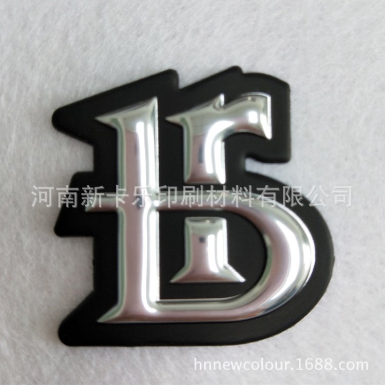 加工定制高周波服装刺绣商标logo