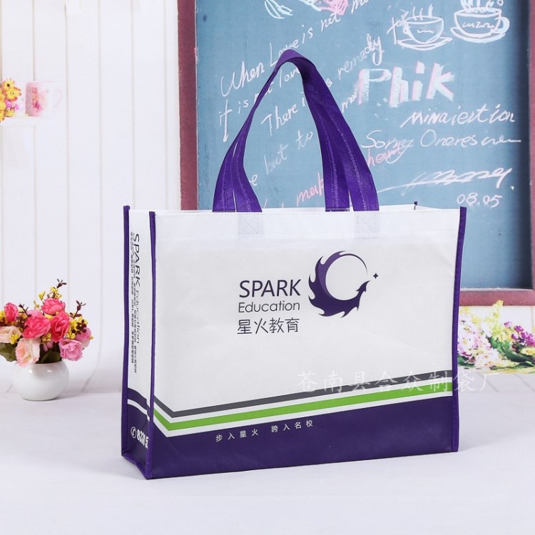 現(xiàn)貨無紡布覆膜購物手提袋批發(fā) 廣告宣傳學(xué)校彩印定制 加急