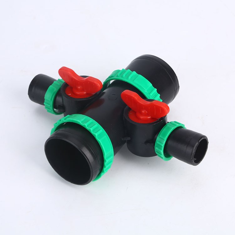 廠家直銷水管接頭 水管接頭四通 滴灌帶噴灌帶配件