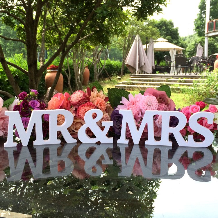 MR&amp;MRS 英文字母影樓攝影拍照道具婚紗結(jié)婚照外景擺件飾品 90g