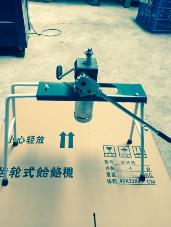 廠家直銷57型饸饹機(jī) 手動 饸饹面機(jī) 面條機(jī) 冷面機(jī)批發(fā)量大從優(yōu)