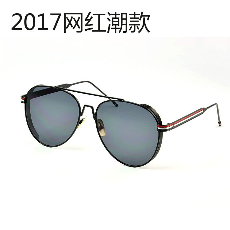 2017網(wǎng)紅太陽鏡個性騎行防護(hù)眼鏡潮男女UV400蛤蟆鏡時尚新款墨鏡