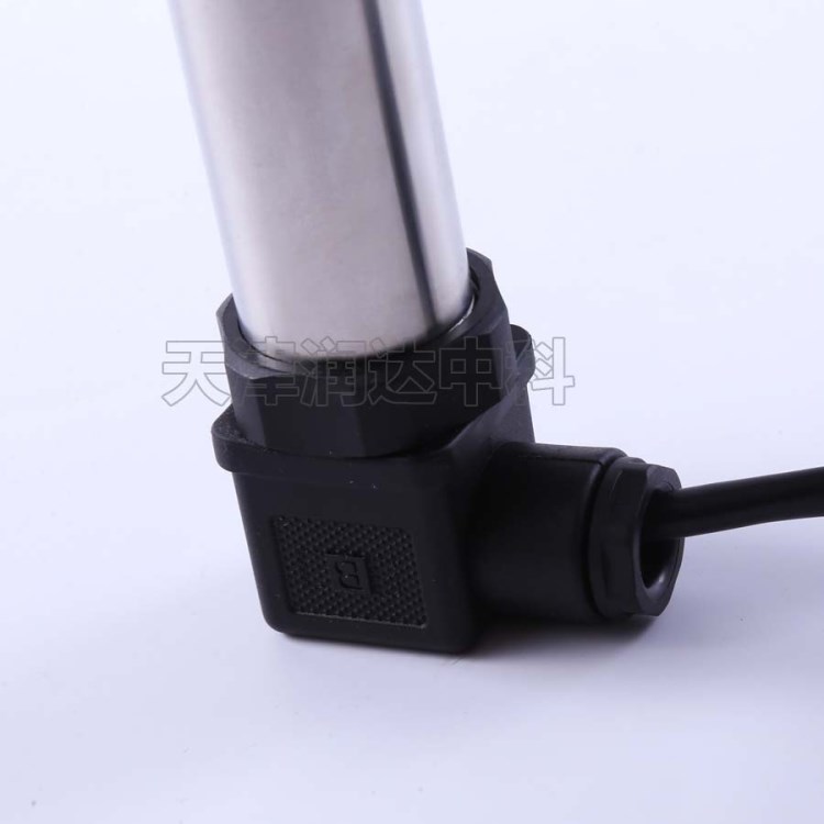廠家直銷現貨供應工業(yè)通用TRD-120精巧型擴散硅壓力變送器