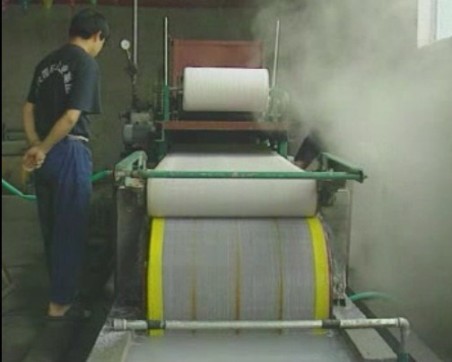 河南廠家推薦新型環保造紙機,燒紙造紙機,迷信紙造紙機