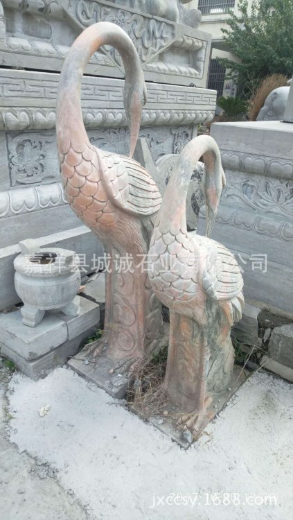 廠家直銷訂做晚霞紅石雕丹頂鶴現(xiàn)貨銷售