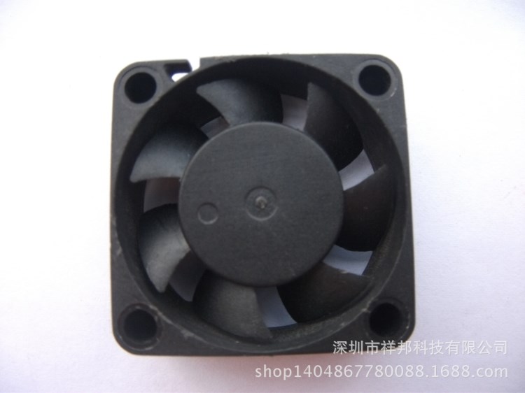 供應(yīng)微型軸流散熱風(fēng)扇5V 12V 3010風(fēng)機(jī)