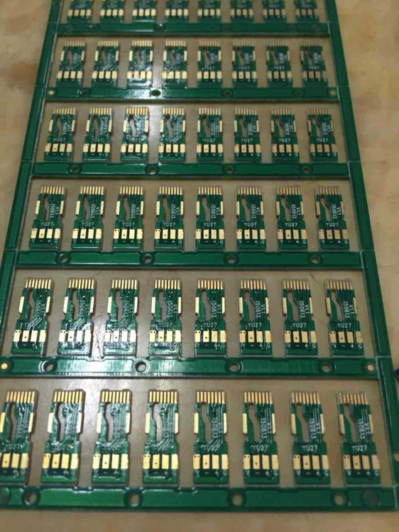 PCB電路板加工 數(shù)據(jù)線連接器轉(zhuǎn)換頭PCB電路板 快速打樣批量生產(chǎn)