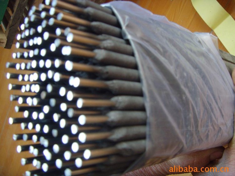 MD168-碳化鎢特種耐磨焊條MD168耐磨焊條耐磨焊絲