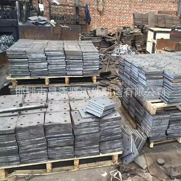 廠家供應 預埋鋼板  幕墻配件 光伏支架鍍鋅沖孔預埋鋼板