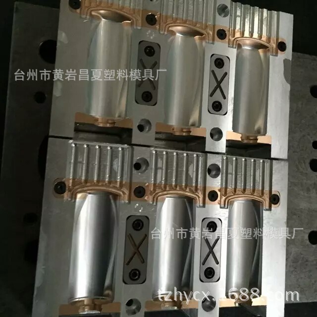 自動去飛邊模具 吹塑模具 化妝品瓶模具 洗發(fā)露模具 洗發(fā)水模具