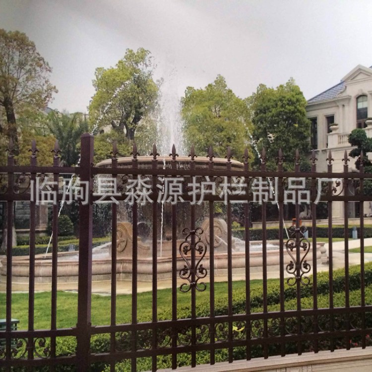 臨朐護欄廠家批發(fā)別墅庭院護欄桿 市政園林圍欄 鋅鋼噴塑圍墻柵欄
